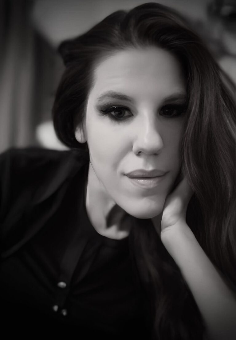 Michelle, founder of Mad Muse Creative, a web design and development agency